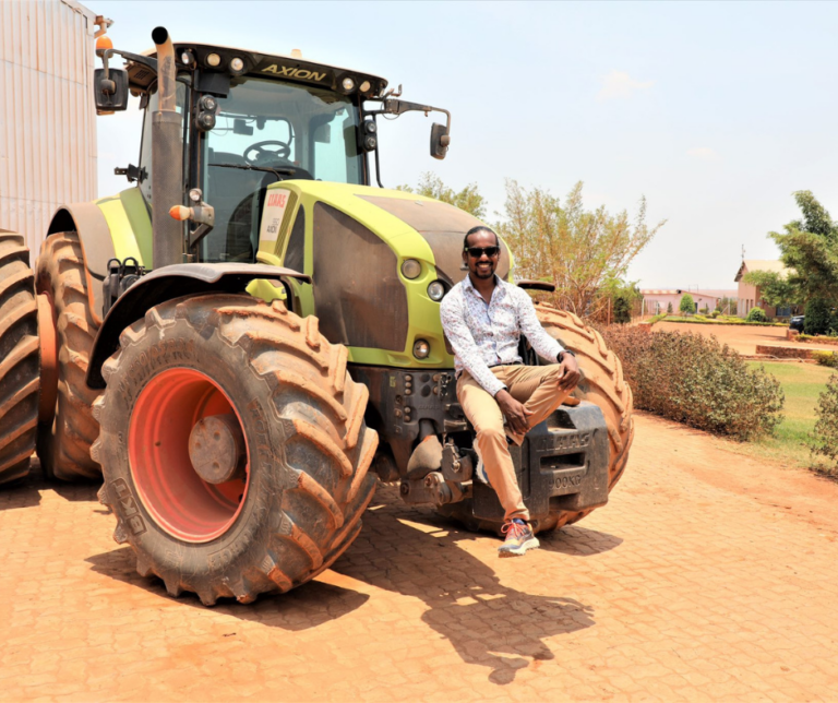 Rody Tolassy, député, en déplacement sur le terrain